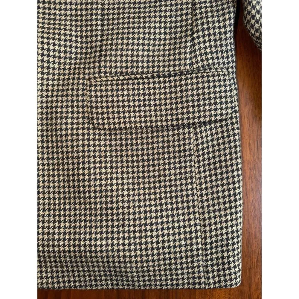 Oscar de la Renta chest 22